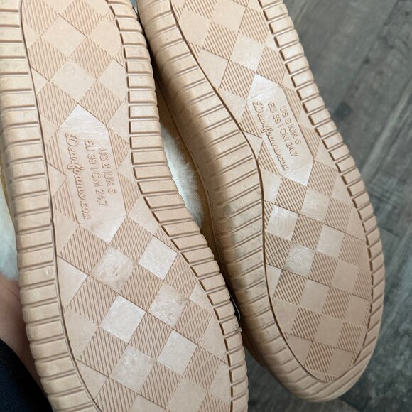 dluxe by dearfoams Women's Shearling Moc with Fur Casing Slippers - Chestnut 8 - Picture 9 of 9